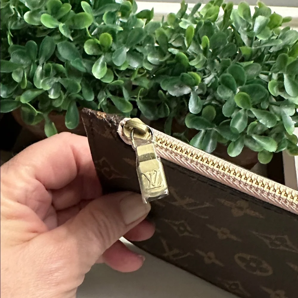 Nwots Authentic Louis Vuitton Neverful Large Pouch Clutch - Picture 3 of 9